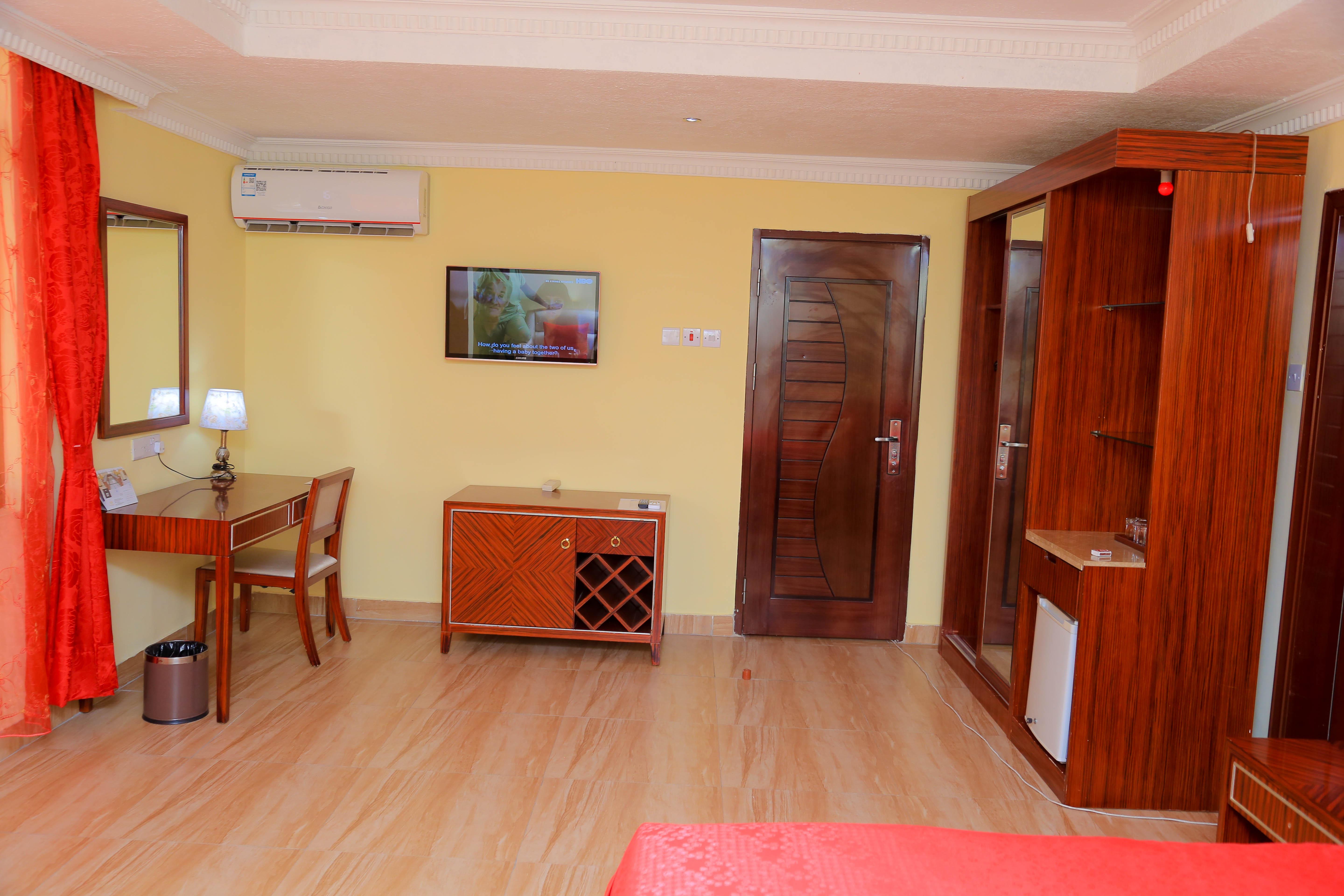 Tiffany Diamond Hotels Ltd - Indira Gandhi Street Dar es Salaam Exterior photo
