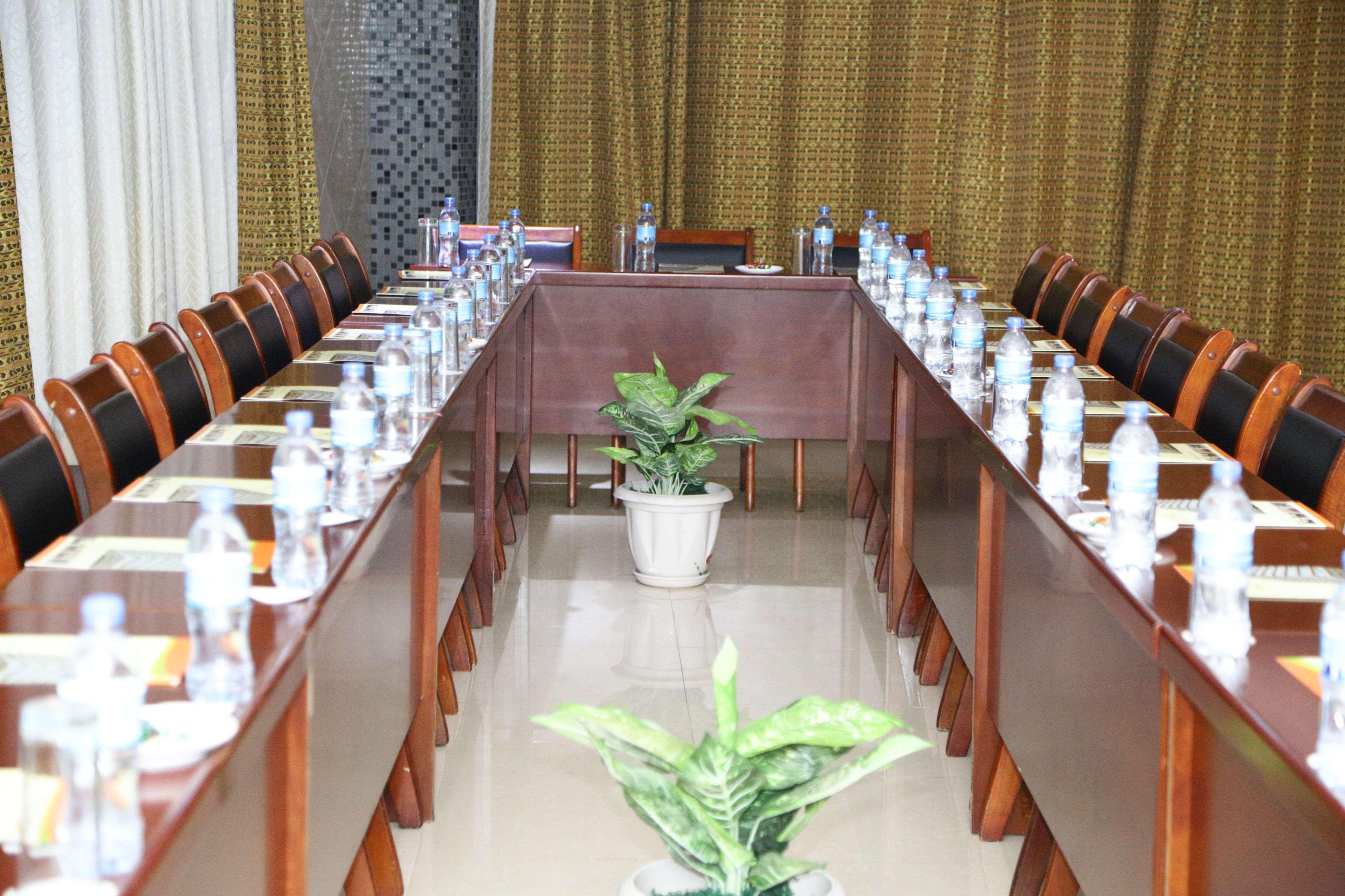 Tiffany Diamond Hotels Ltd - Indira Gandhi Street Dar es Salaam Exterior photo